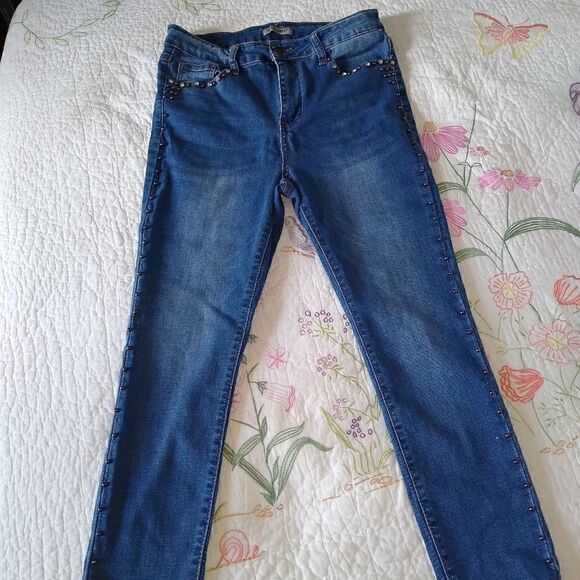 Sz 8 jeans rhinestones, stretch, slim - Picture 6 of 9